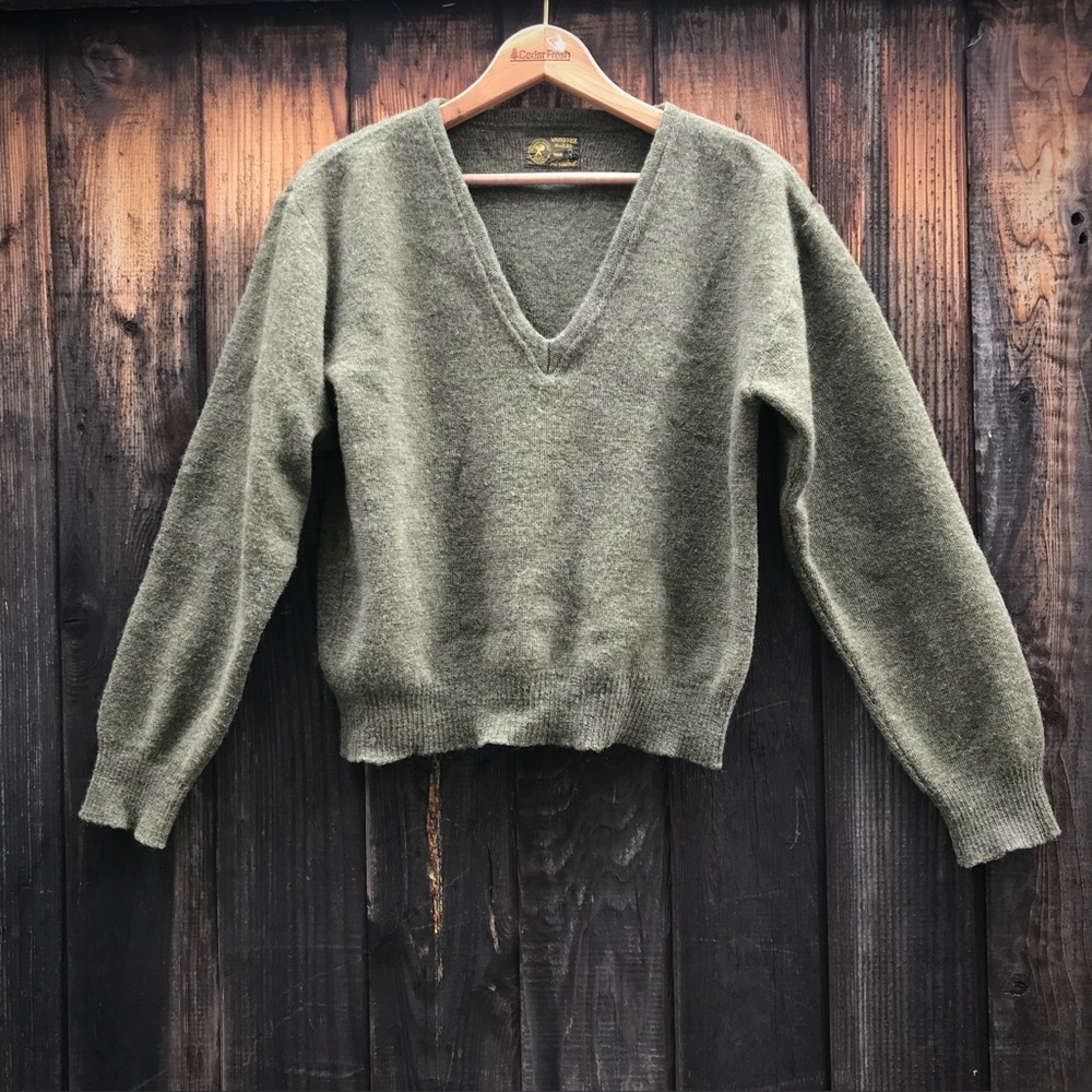 Vintage Military US Issued Sweater Men-M 100% Wool Army Green V Neck